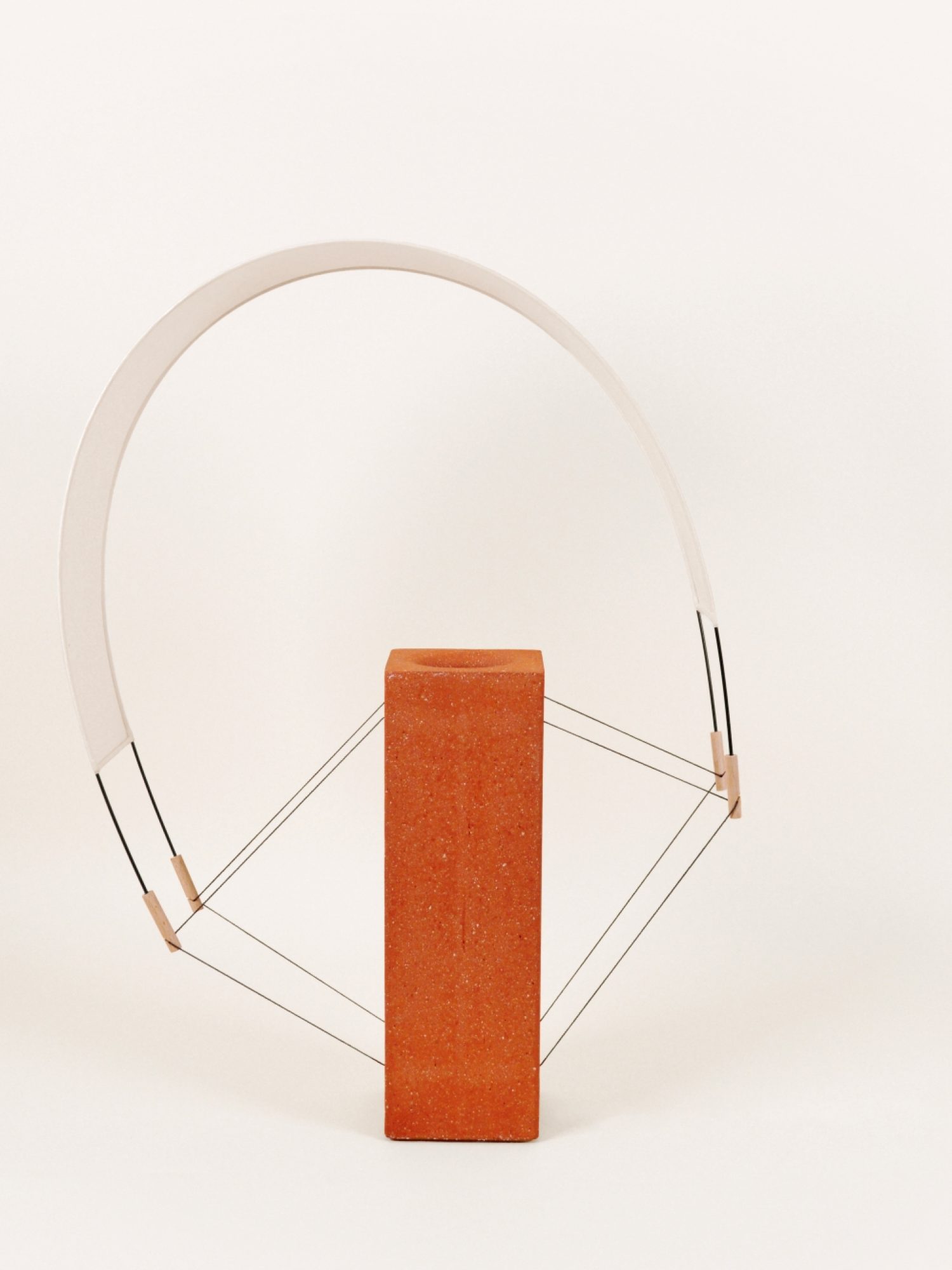 Détail du voile orientable en papier washi de Lumia Terracotta par Maison Cédrat